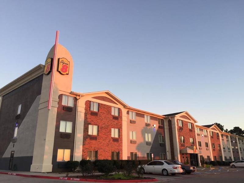 Super 8 By Wyndham Bedford Dfw Airport West Motel Exterior photo